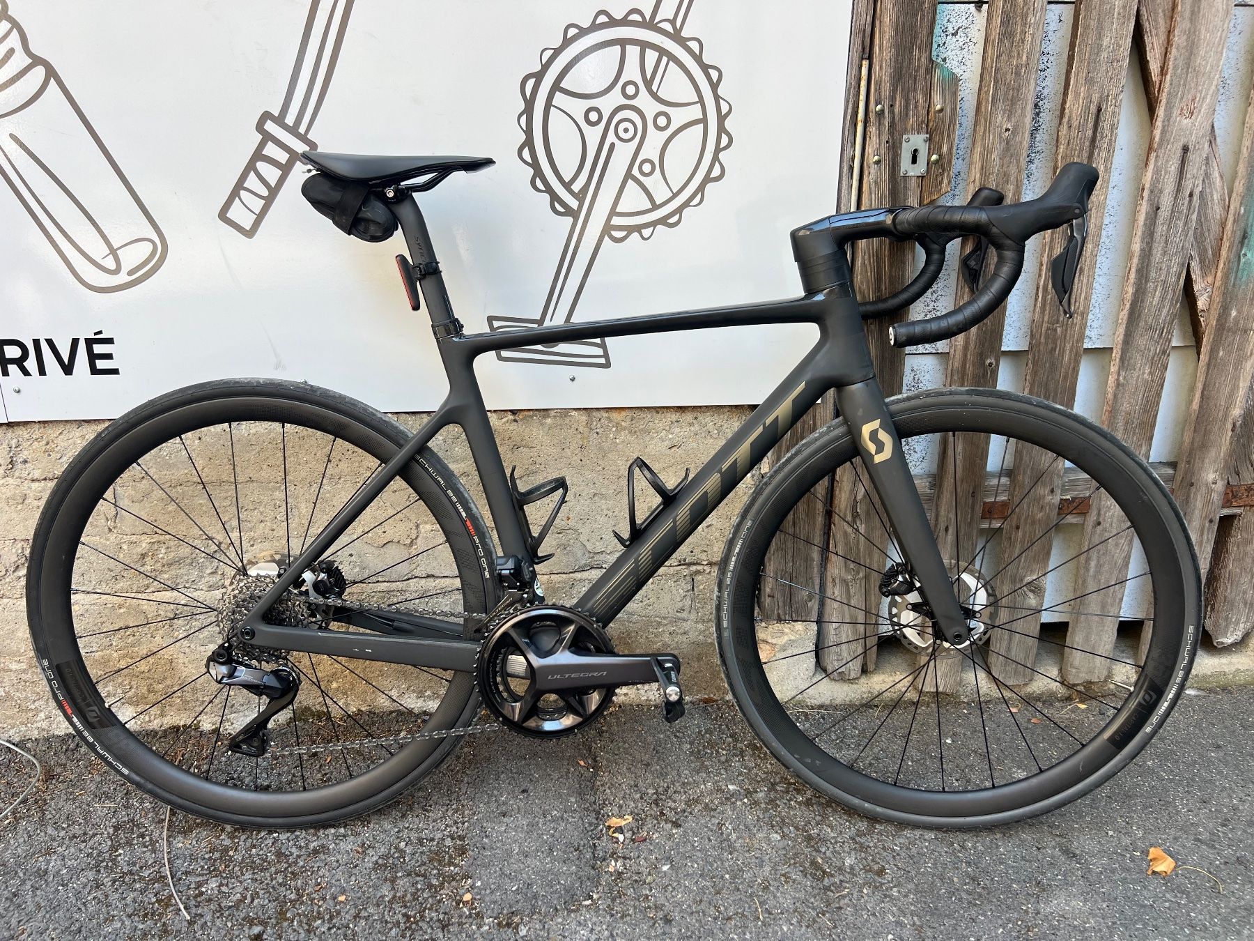 Vélos: Scott Addict RC 15 Black – D'occasion à Neuchâtel par jon_588l
