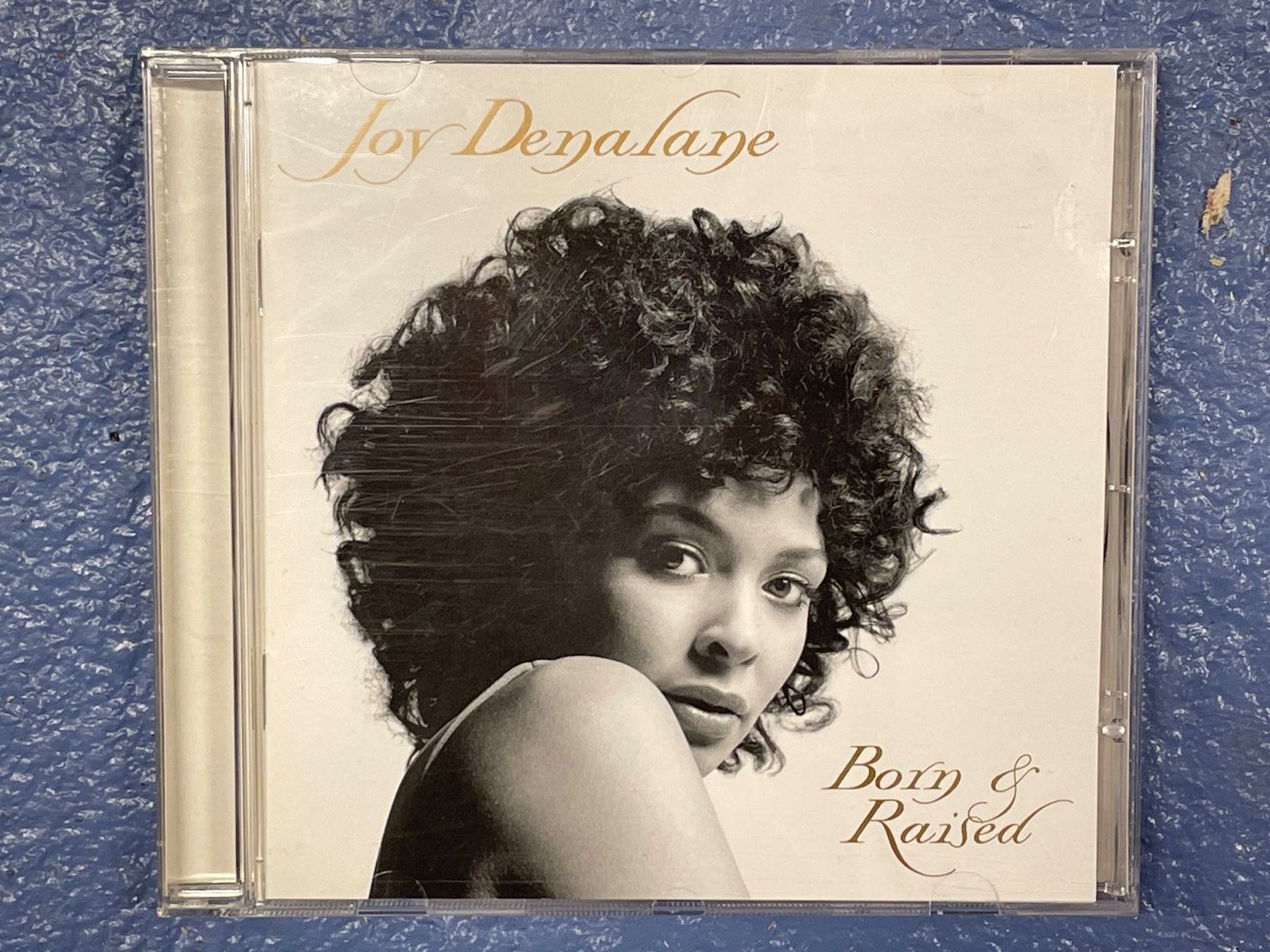 CD: [CD] JOY DENALANE - Born & Raised (2006) – Usato da Frasnacht venduto da DiskSelection