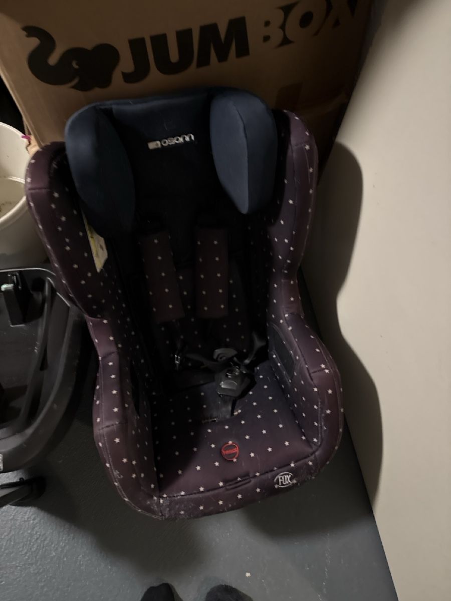 Sièges auto: Kindersitz – D'occasion à Rickenbach Sulz par localara