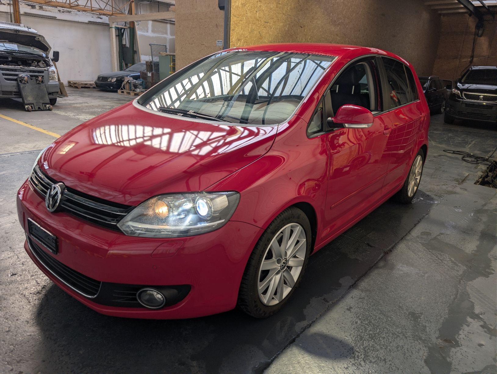 VW Autos: Golf plus 1.4TSI DSG frisch ab MFK – D'occasion à Rünenberg par All_4_you