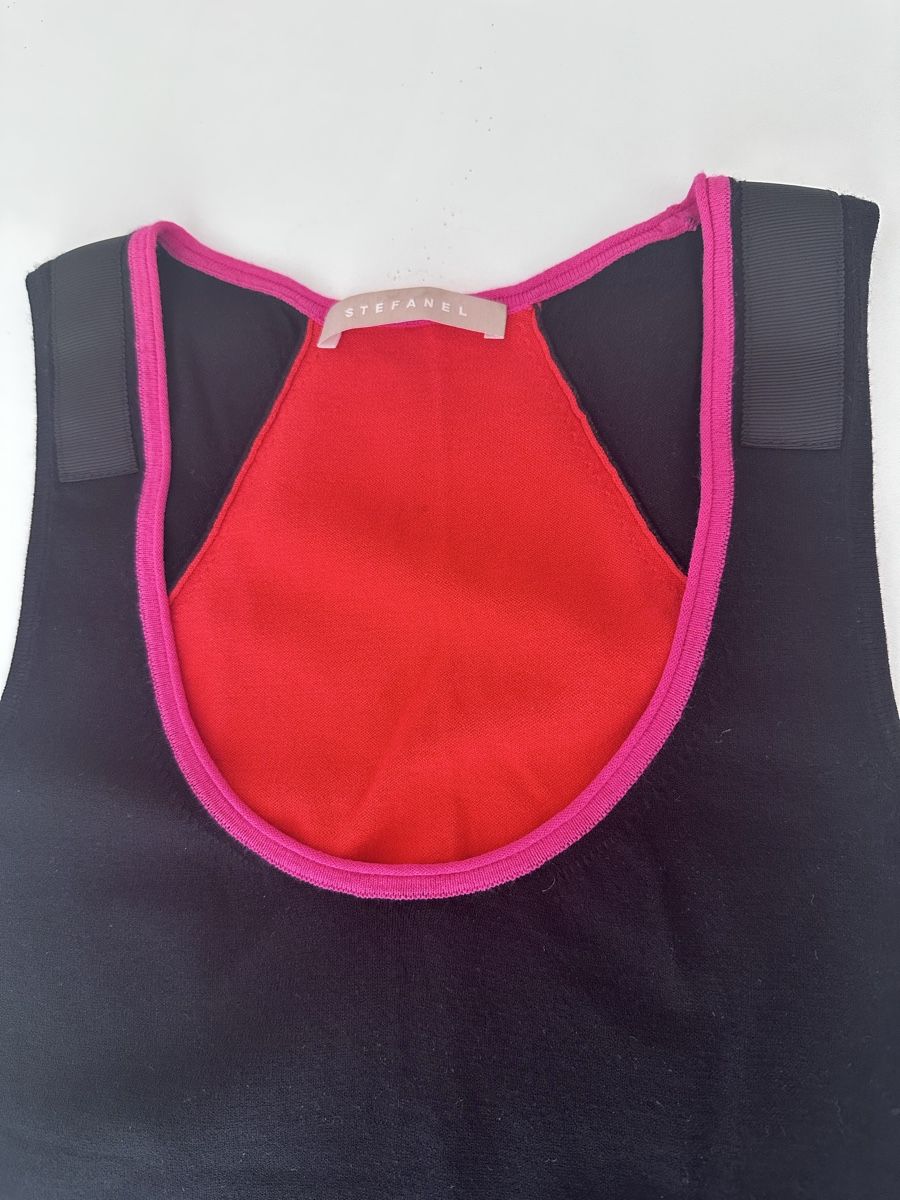 Stefanel Top: Stefanel Black & Red Tank Top - Size M/S – Nuovo (secondo la descrizione) da Binningen venduto da can_s2yh 2