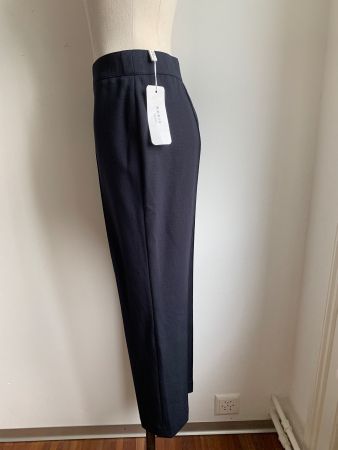 AKRIS: Elegante dunkelblaue Hose 36, mit Kaufetikette 395.00