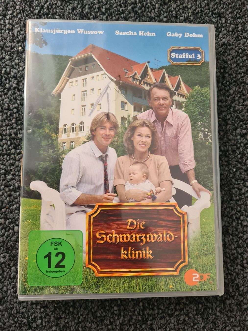 Tutti i DVDs: DIE SCHWARZWALDKLINIK STAFFEL 3 – Usato da Ruswil venduto da jan_bxl5