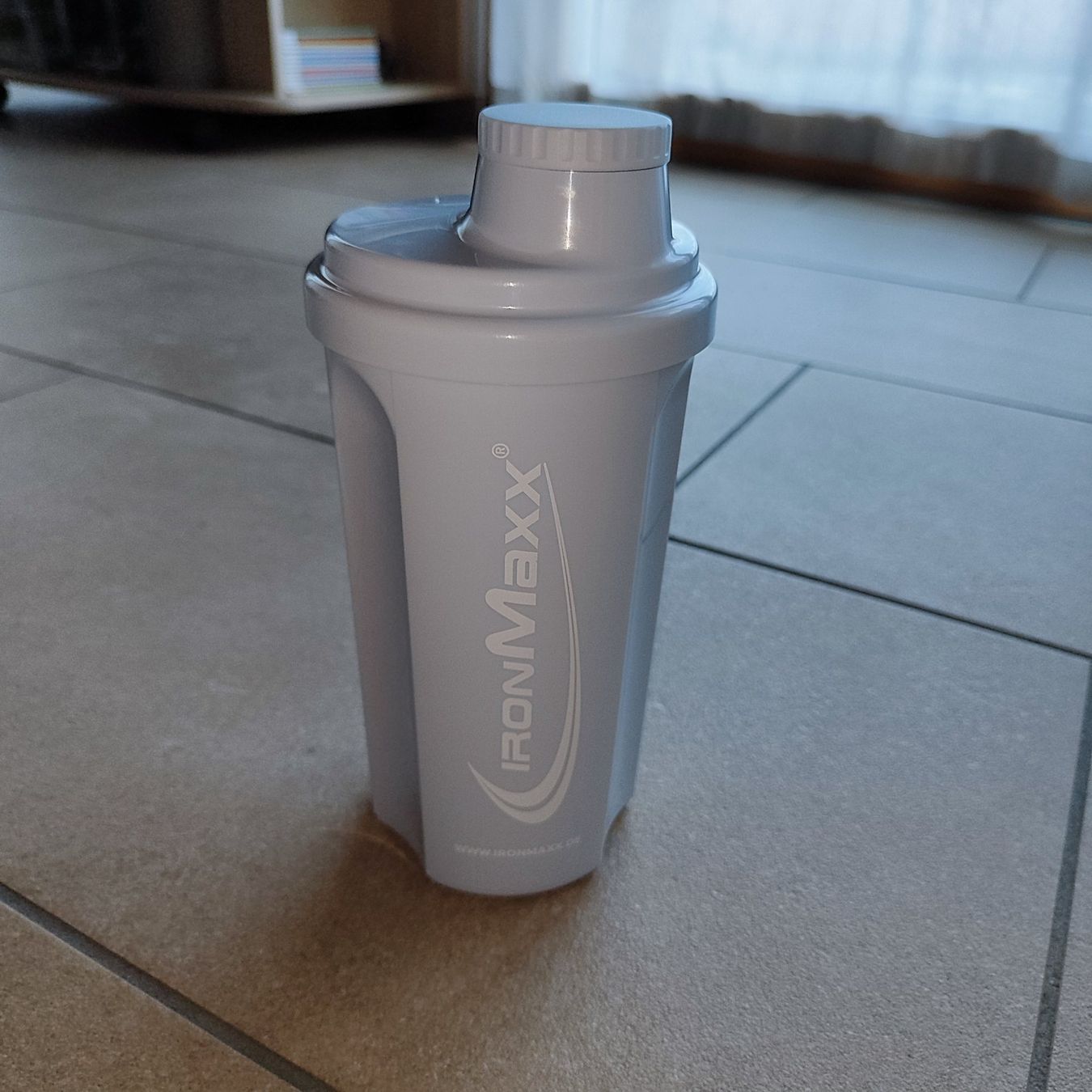 Contenitori & Simili: Shaker 700 ml ironMaxx – Nuovo (secondo la descrizione) da Lamone venduto da ken_8y7h