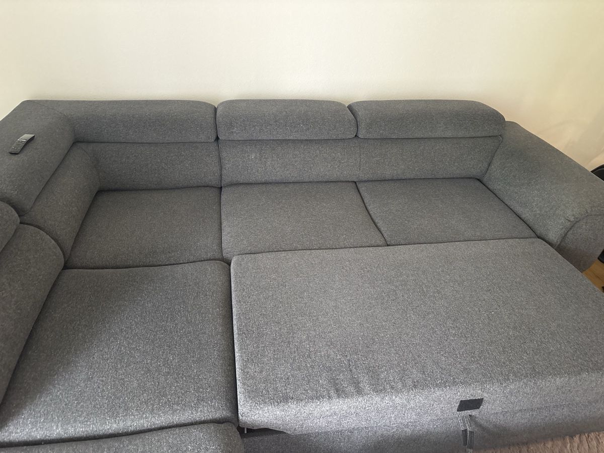 Divani: Gemütliches Ecksofa mit Schlaffunktion und Stauraum – Usato da Winterthur venduto da dze_8ll6 6