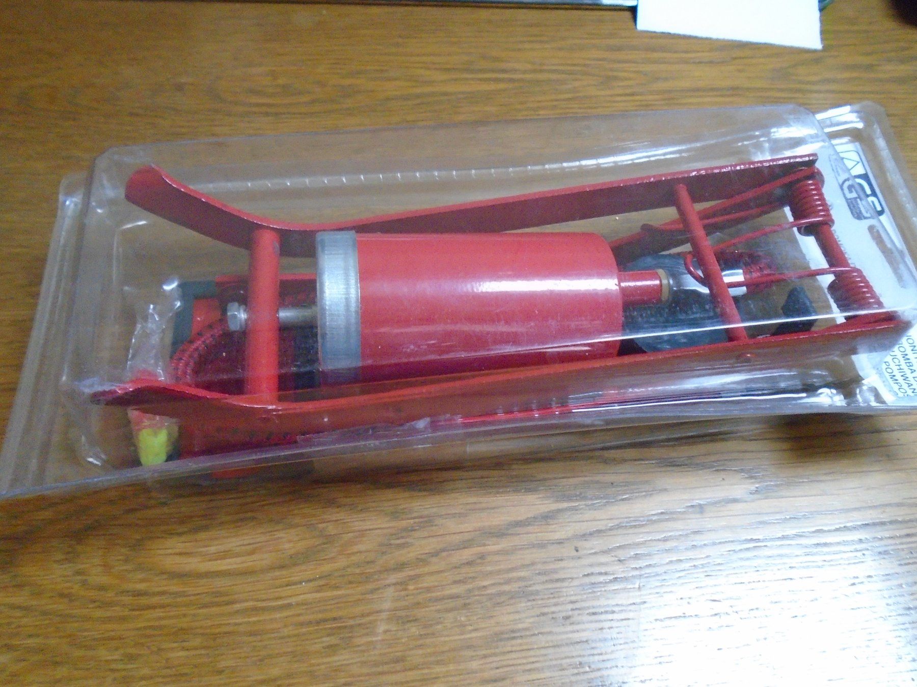 Pompe: Fussluftpumpe mit Manometer rot neu – Nuovo e nell'imballaggio originale da Niederlenz venduto da ced_v56k 1