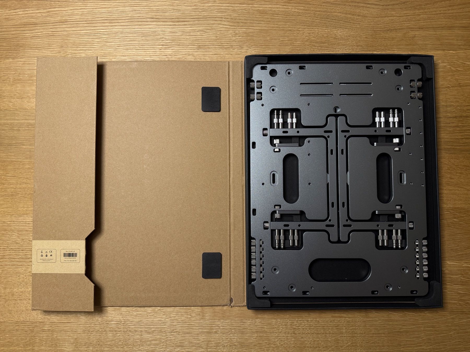 Custodie: Streacom BC1 V2 Benchtable - Titan – Nuovo e nell'imballaggio originale da Wallisellen venduto da Art_Vendorlay