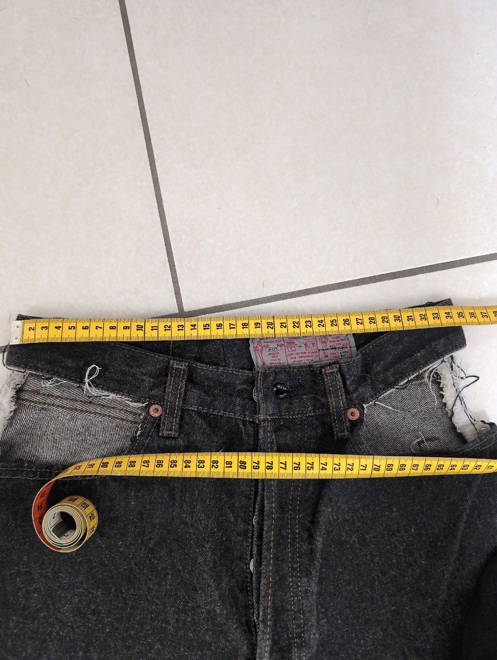 Levi's Jeans: Jeans Levi's vintage modificati a mano – Gebraucht aus S. Pietro von van_2826 3