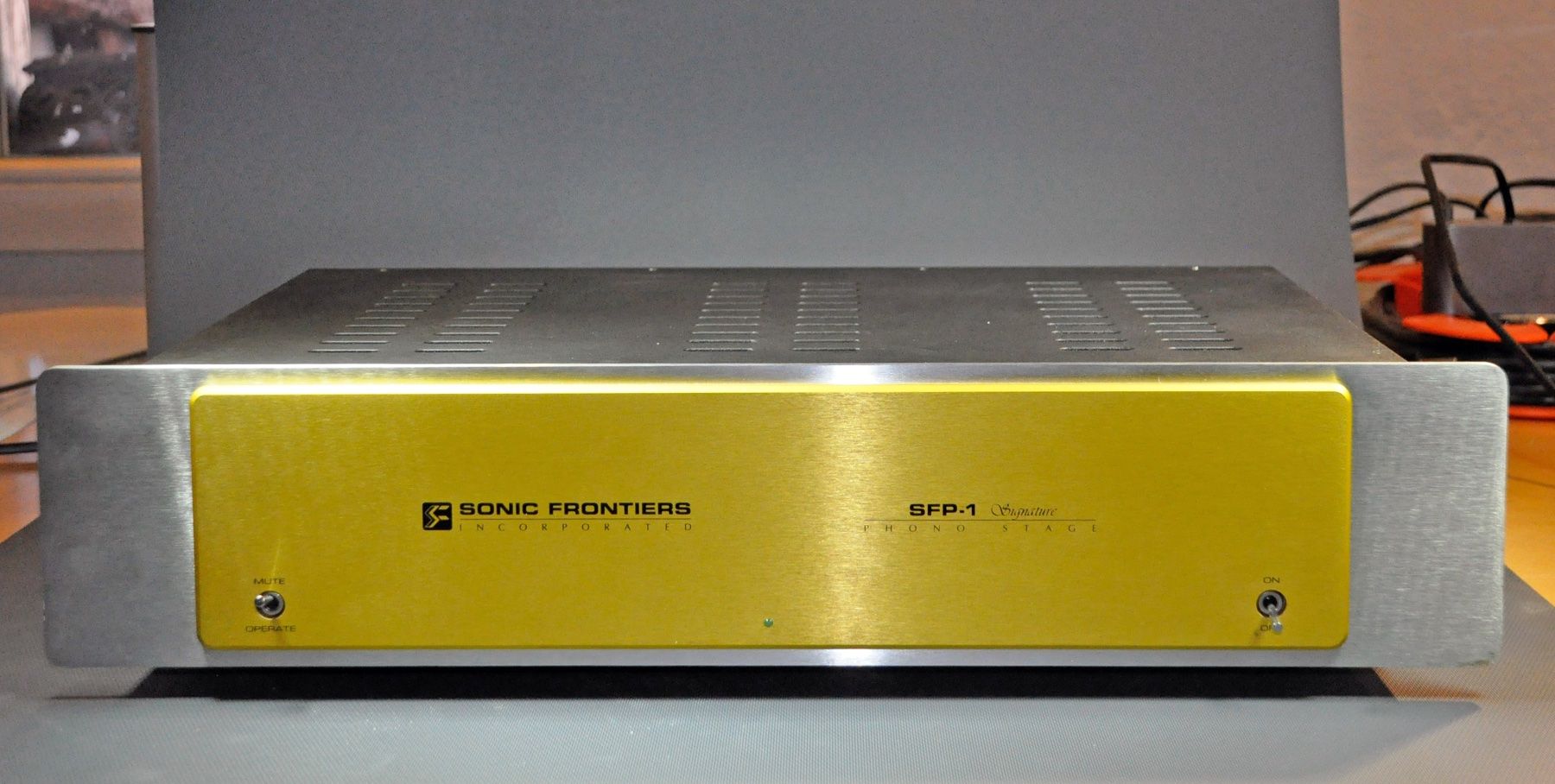 Préampli Phono Sonic Frontiers SFP-1 Signature – Tubes Mullard – Révisé