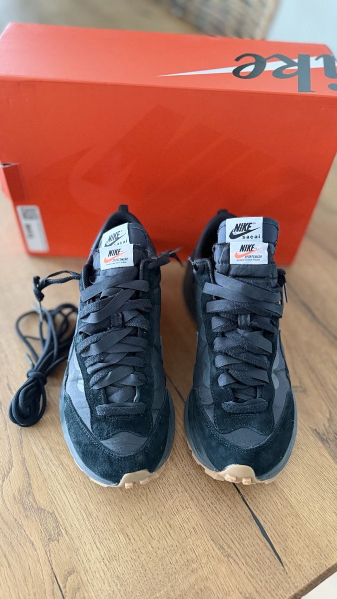Nike Scarpe da uomo: Nike vaporwaffle / Sacai – Usato da Paudex venduto da Its_sorayadasilva 1