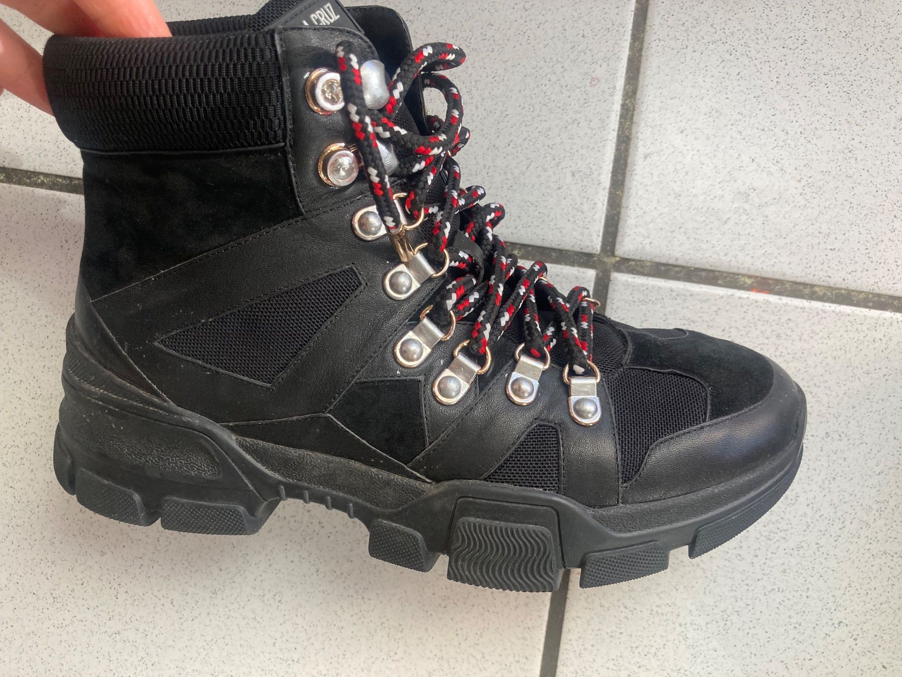 Scarpe da donna: Boots Lola Cruz Gr 37 – Usato da Basel venduto da YanaR10 1