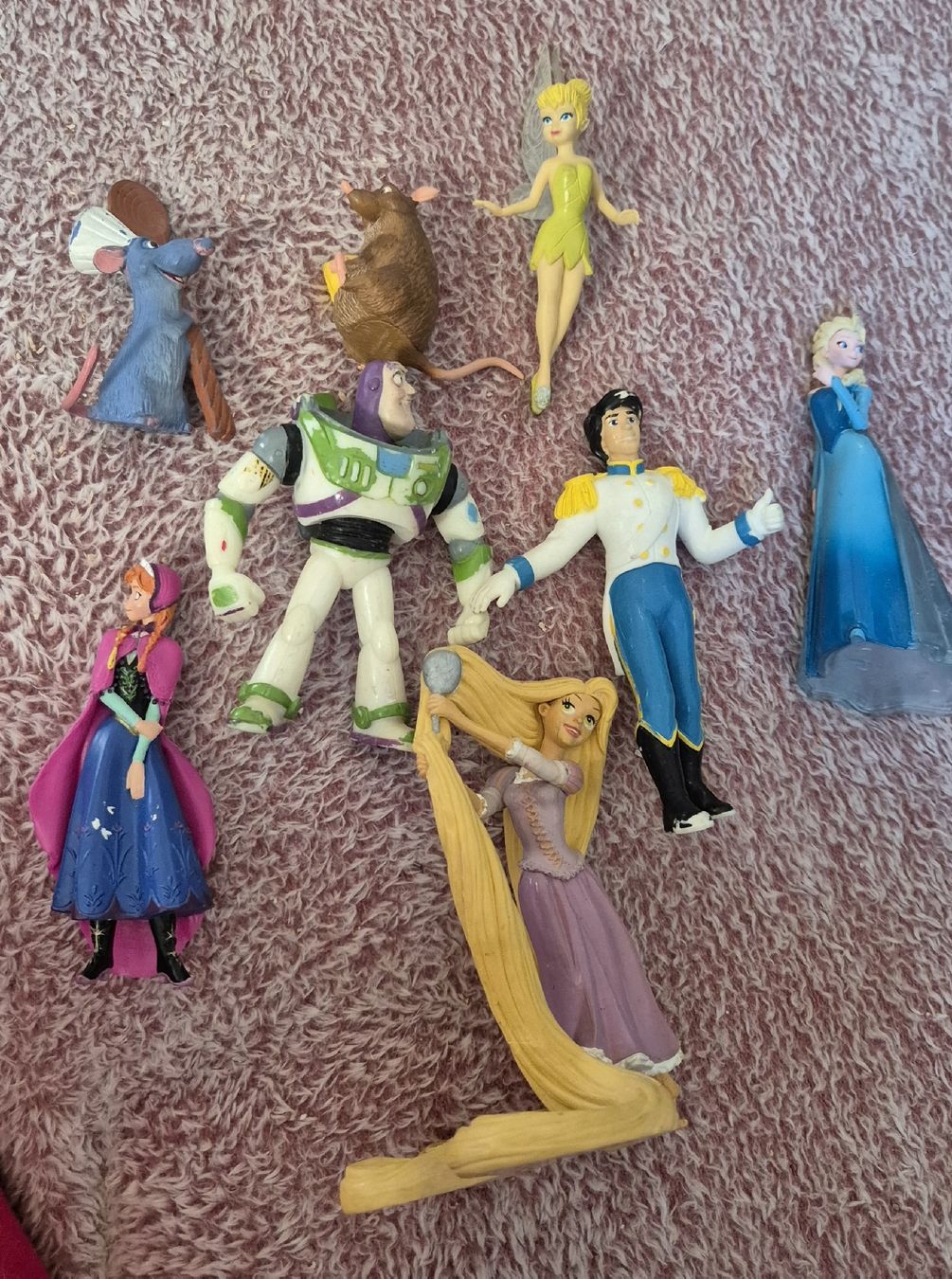 Disney Statuette: 9 Disneyfiguren gemischt – Usato da Lotzwil venduto da dr.feelgood