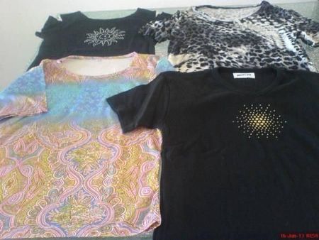 4 schöne, moderne Shirts M
