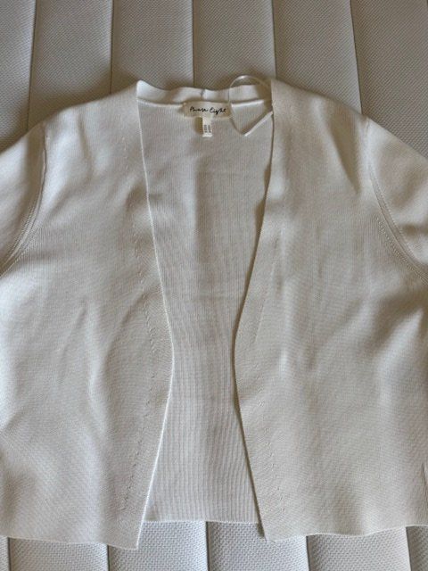 Bolero: Elegantes weisses Jäckchen – Usato da Winterthur venduto da venutius 3