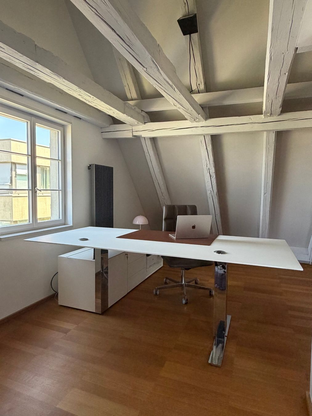 Knoll Bureaux: Exec-V Desk von WALTER KNOLL _ Original – D'occasion à Horgen par hol_l5zv 1