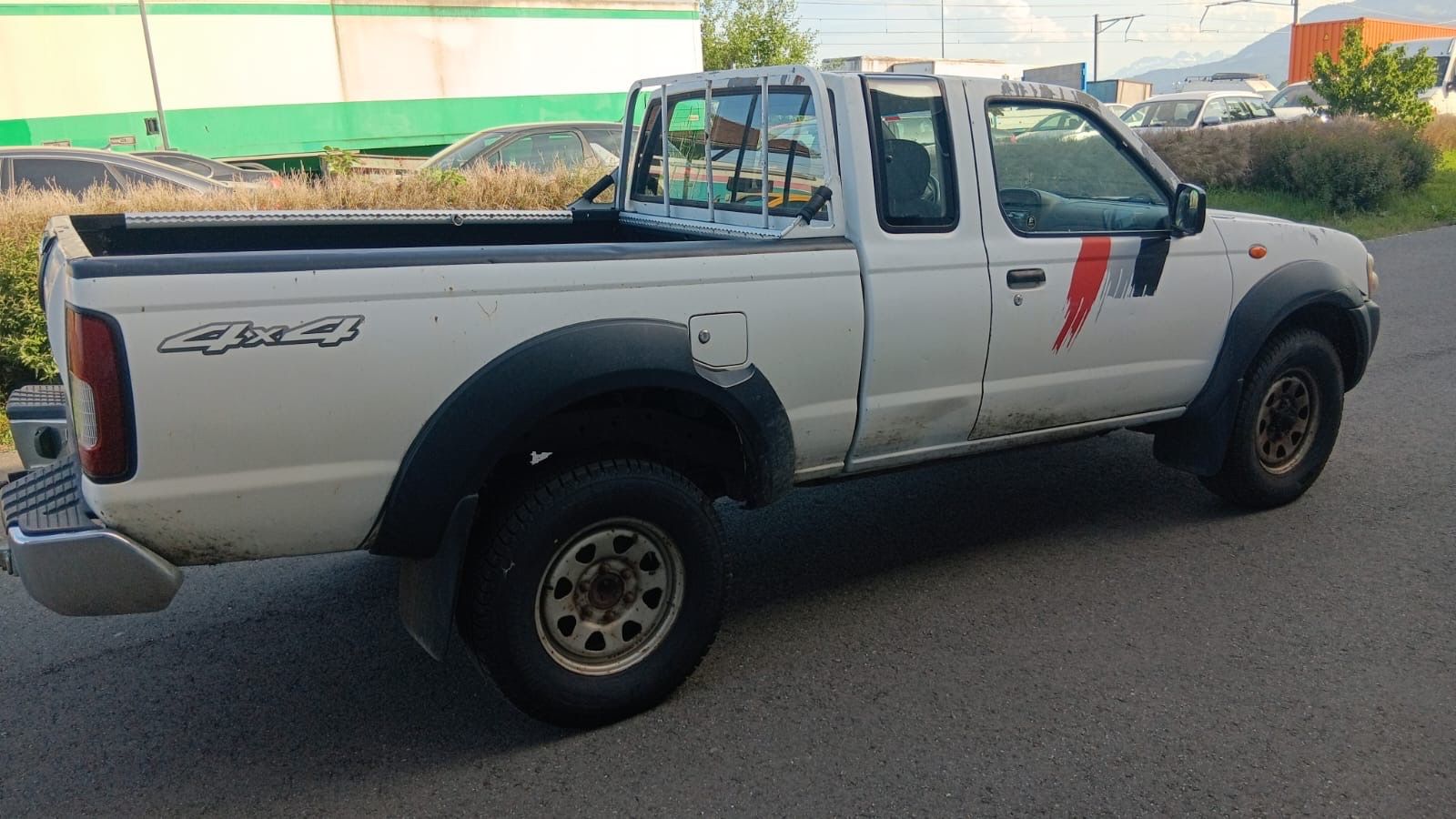 Nissan Autos: Nissan King Cab 4WD – D'occasion à Rebstein par TonyRasta-Autohandel 2