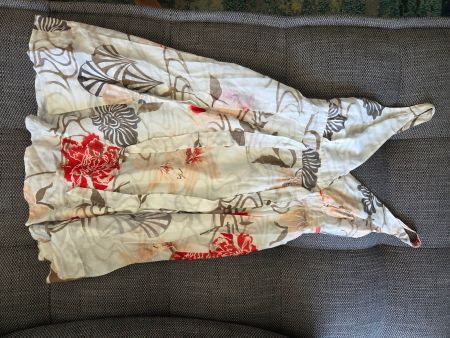 Sommerkleid mit Blumenmuster weiss rot Grösse 36 MEXX