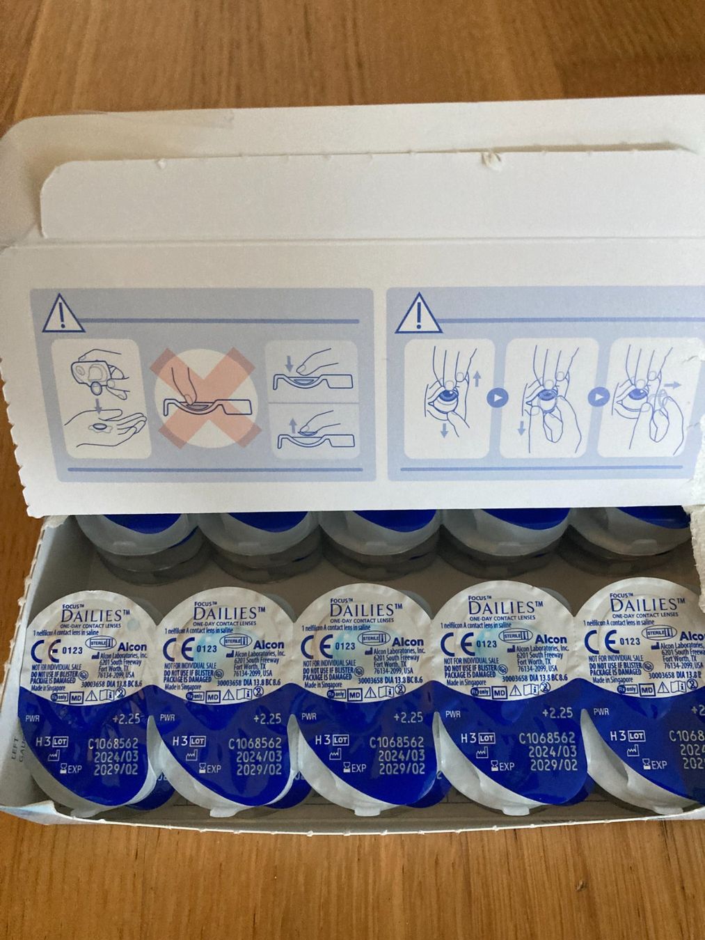 Kontaktlinsen: Focus Dailies 1 - Tages - Kontaktlinsen – Gebraucht aus Wettswil von Somi8 1
