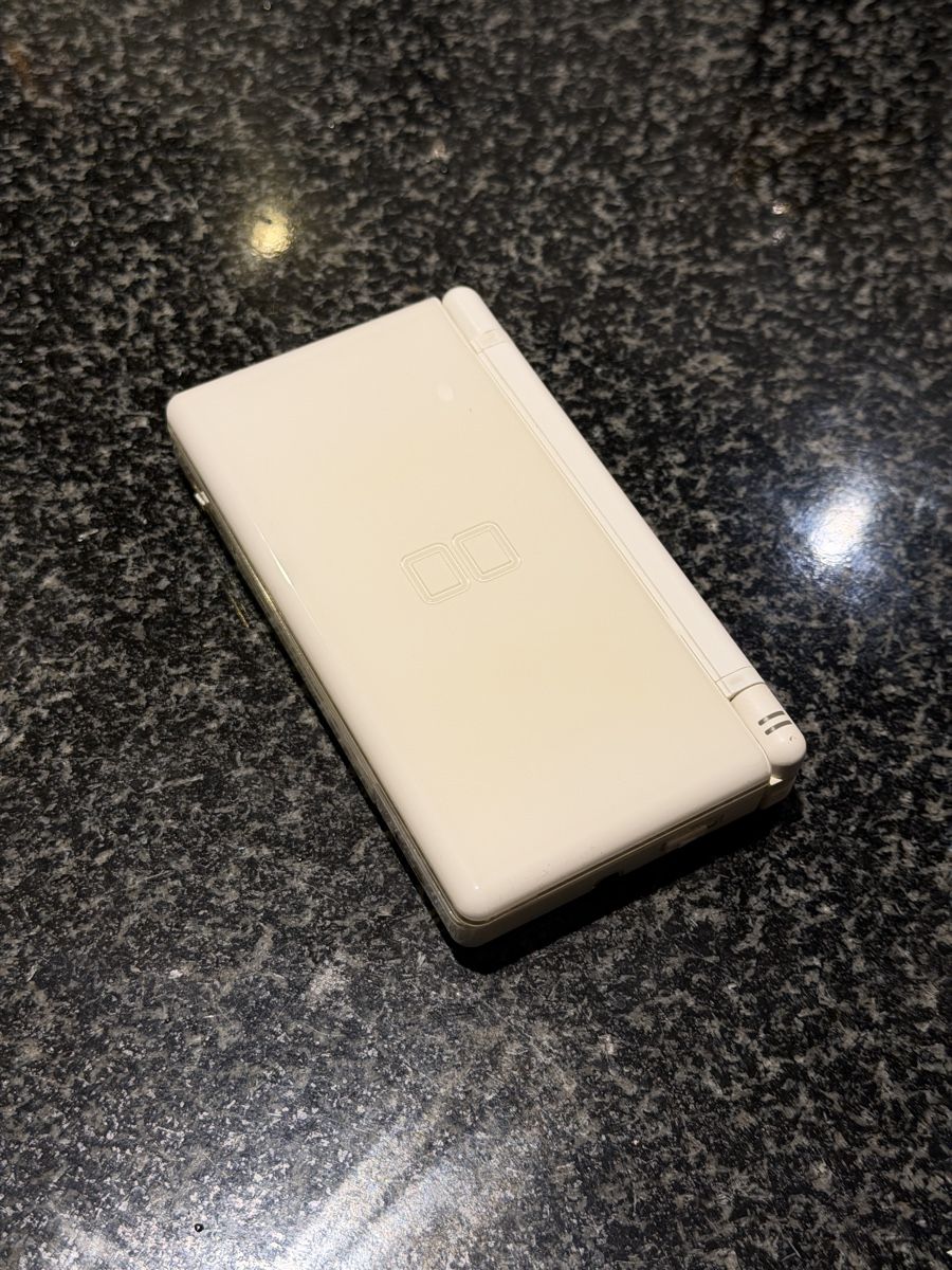 Nintendo Konsolen: Nintendo DS Lite USB-C & custom LED – Gebraucht aus Lausanne von Planet_Faisceaux 2