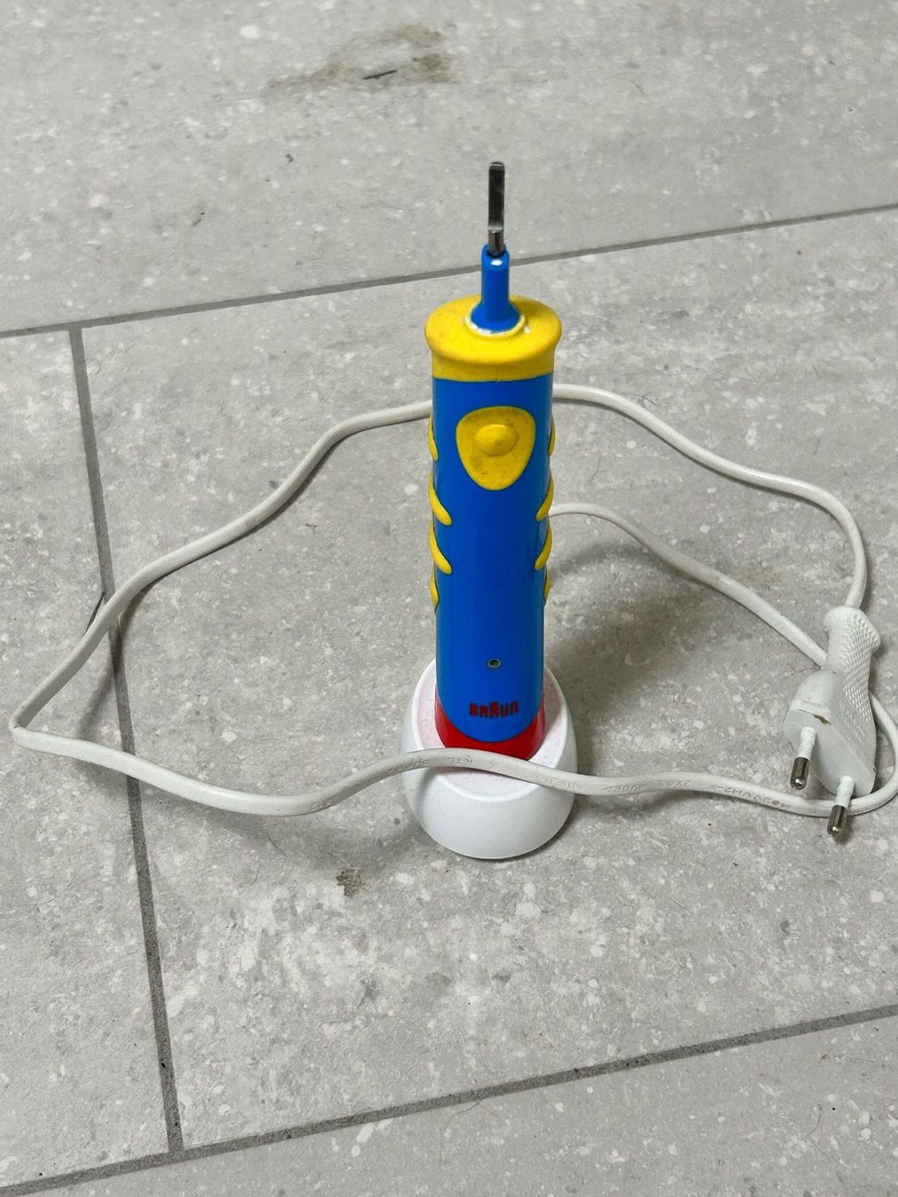 Cura dei denti: Elektrischekinderzahnbürste – Usato da Hausen AG venduto da mb2023
