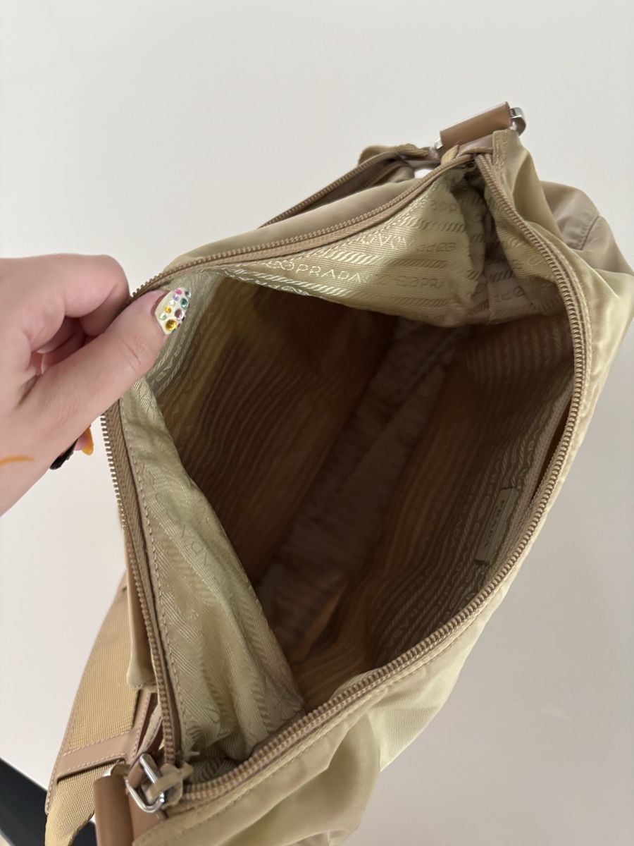 Prada Borse: Vintage Prada bag, nylon and leather – Usato da Bulle venduto da lalooo 7
