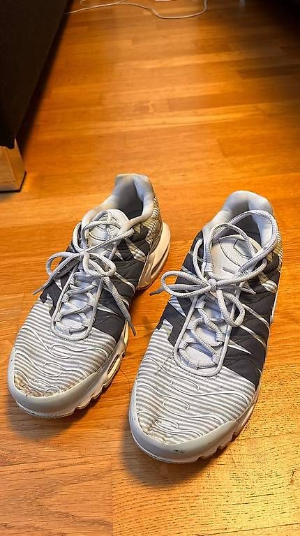 Scarpe da uomo: Nike TN grau grösse 44 – Usato da Romanshorn venduto da cedoo8590