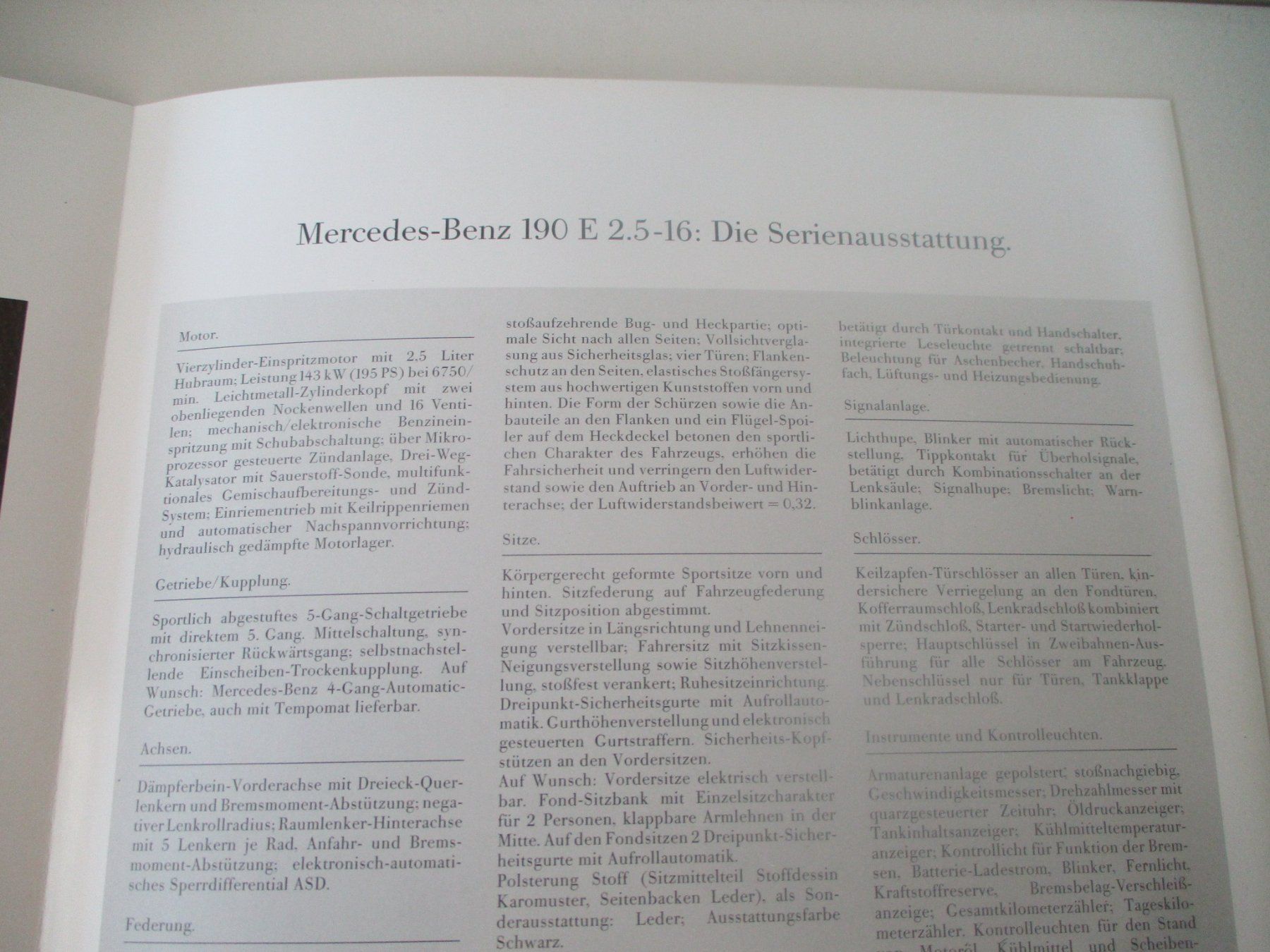 Mercedes-Benz Dokumente: PROSPEKT MERCEDES 190E 2.5-16V – Gebraucht aus Langnau i. E. von Superseven69 7