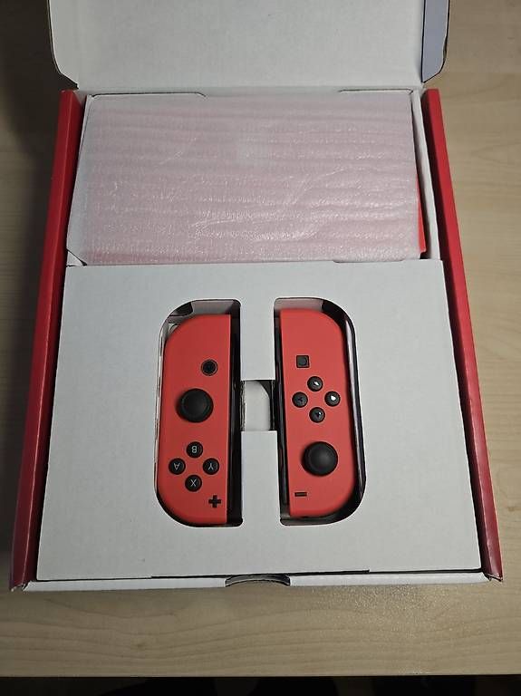 Konsolen: Nintendo Switch (OLED-Modell) Mario Red Edition + Spiel  – Gebraucht aus Goldau von cer_lg56 2