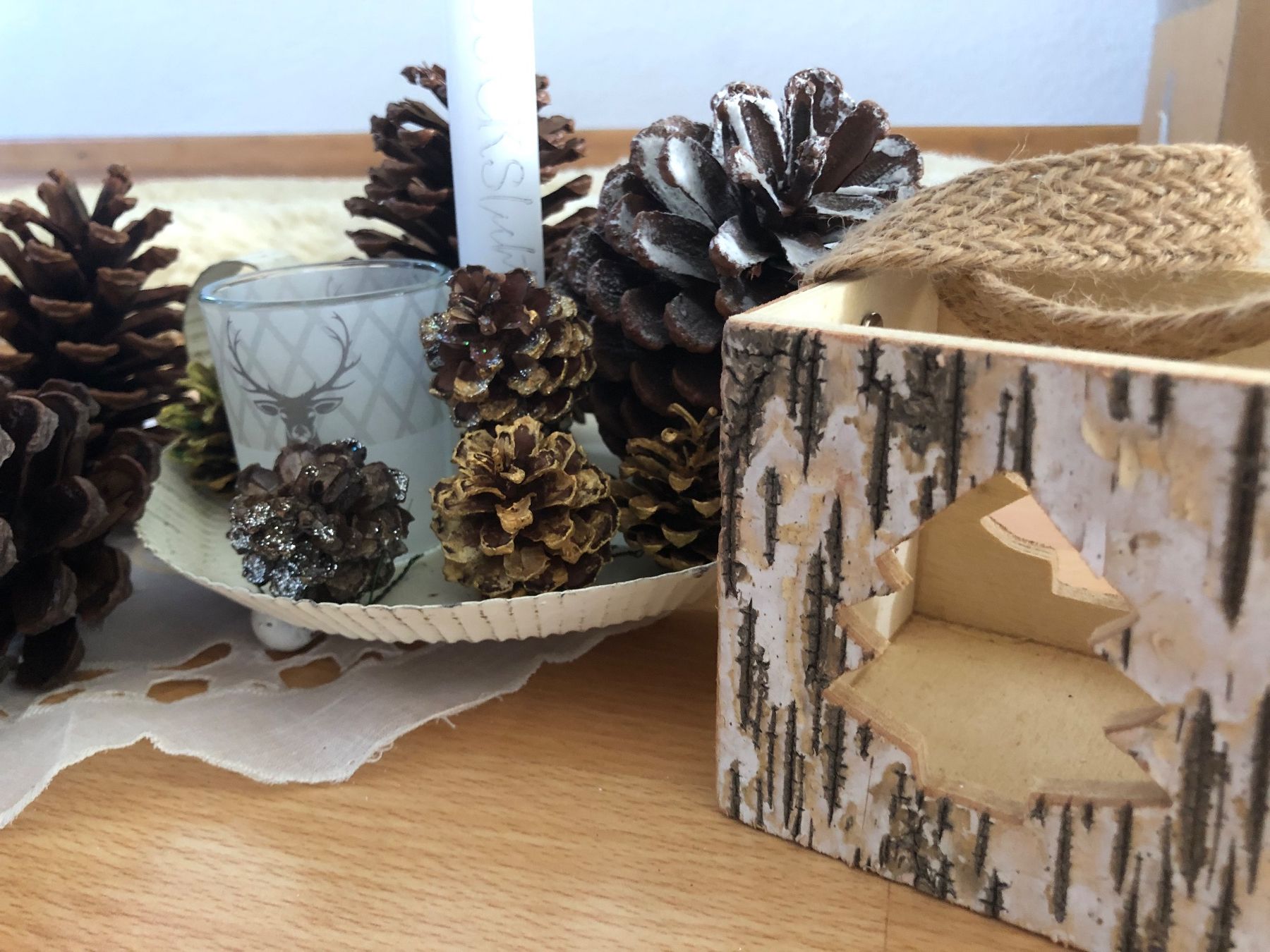 Tutte le decorazioni: Winter Deko Set mit Kerzenständer und Windlicht Hirsch – Usato da Veltheim AG venduto da Beazam 1