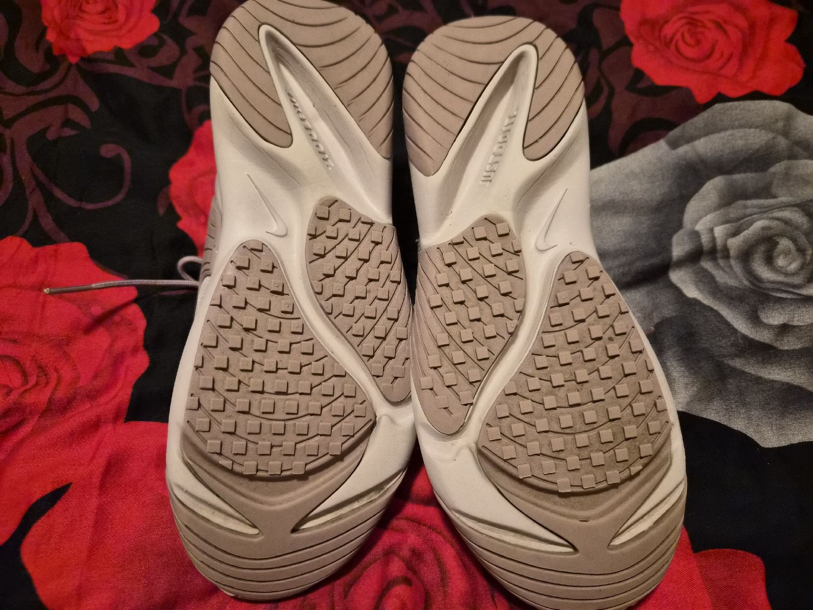 Nike Scarpe da donna: Nike Zoom 2K grösse 38.5 – Nuovo (secondo la descrizione) da Dietikon venduto da Eleda 1
