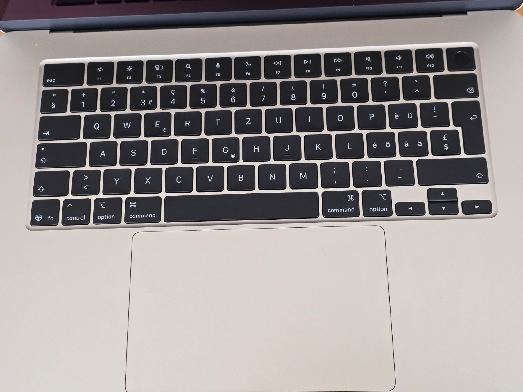 Apple Notebook: Apple MacBook Air, Top Zustand – Nuovo (secondo la descrizione) da Wil SG venduto da schnups13 1