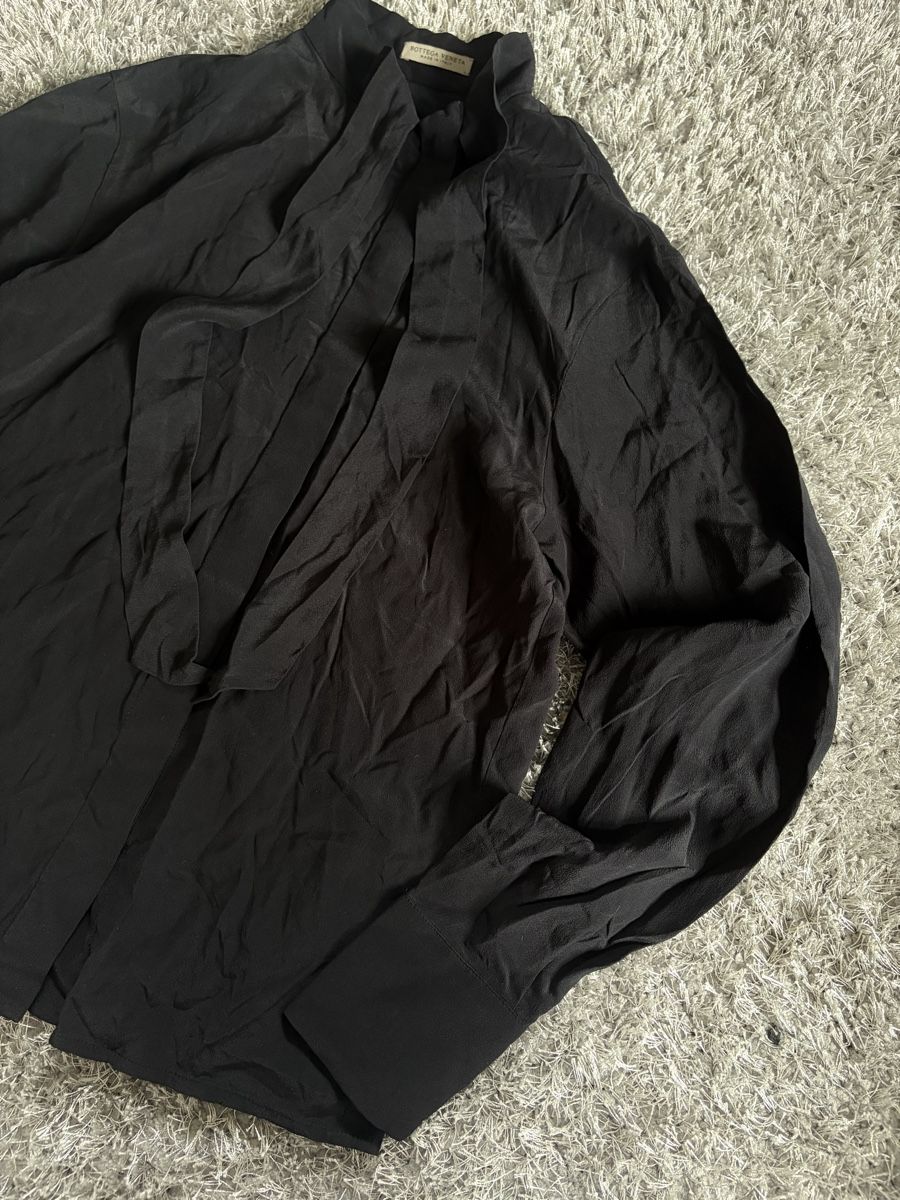 Bottega Veneta Camicette: Bottega Veneta Black Silk Blouse – Nuovo (secondo la descrizione) da Brislach venduto da edu_t6pq 1