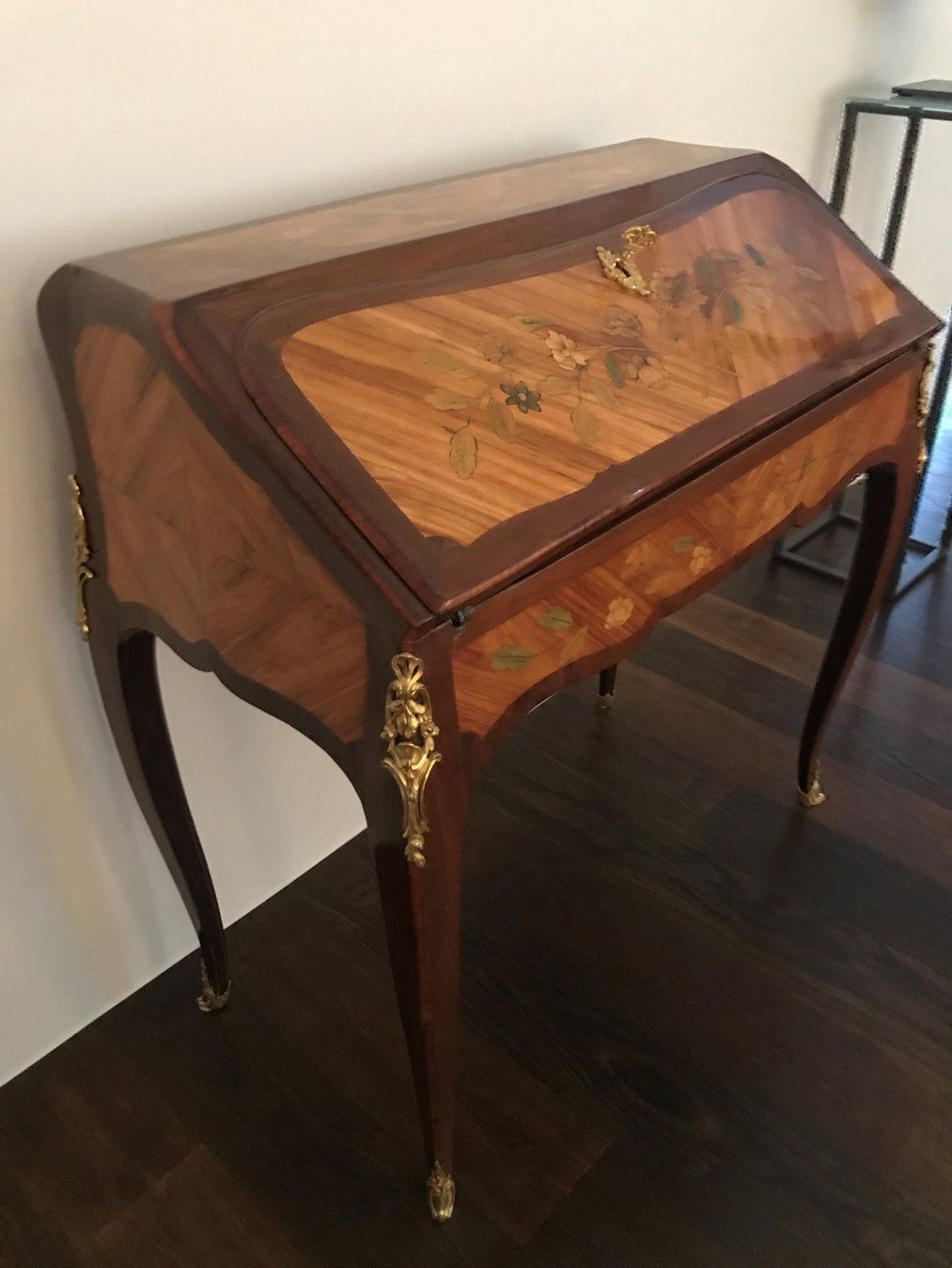 Scrivanie: Seltene "Bureau de Pente" Louis XV 18JH. – Usato da Zürich venduto da Louis_xvi 4