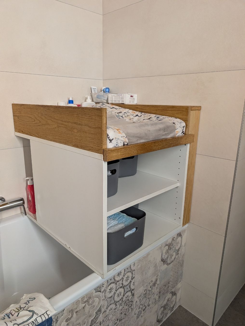 Tables à langer & accessoires: Table à langer murale bois et blanc – D'occasion à Blignou (Ayent) par dyl_yxb5 1