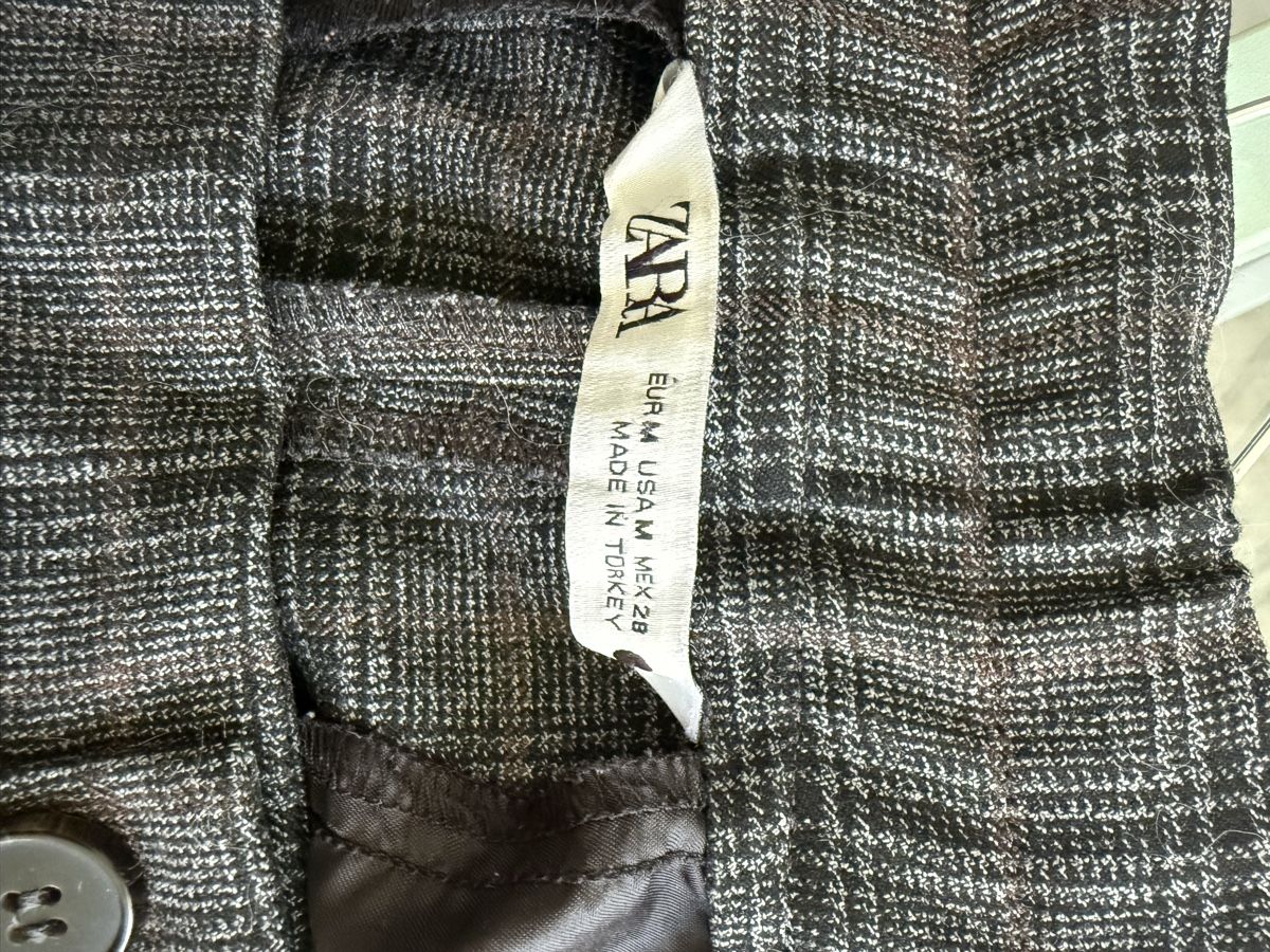Zara Pantaloni: Hose von Zara – Usato da Zürich venduto da jad_9d2n 4