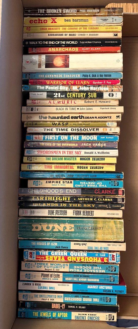 Bücher: Science Fiction Paperbacks – Gebraucht aus Richterswil von kbs_6bh5