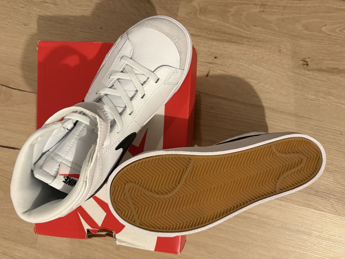 Nike Scarpe per ragazzi: Basket Nike taille 34 - neuf – Nuovo e nell'imballaggio originale da Biel/Bienne venduto da aud_8t98 2