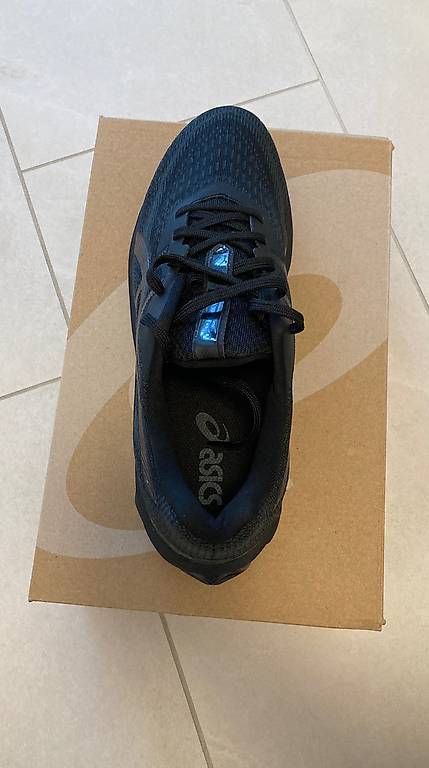 Scarpe da uomo: Chaussure Asics – Usato da Châtelaine venduto da fla_nk2q 2