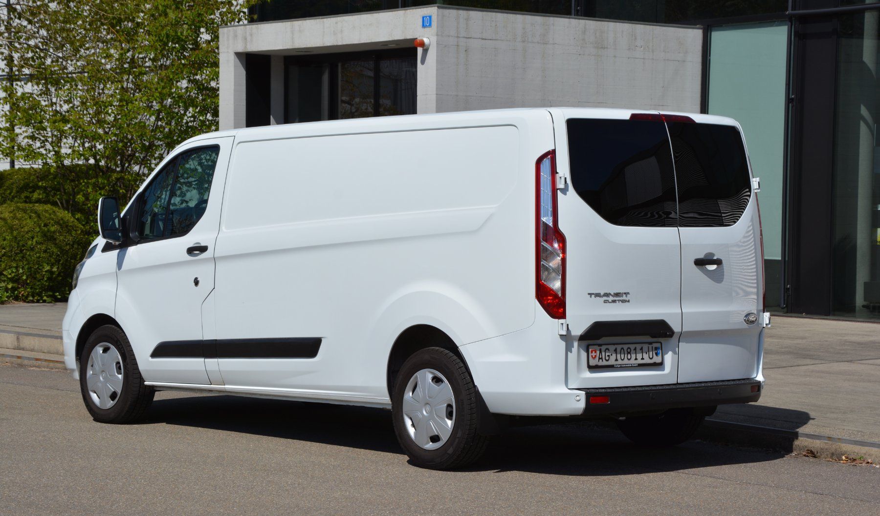 Ford Veicoli commerciali: FORD Transit Custom Van 300 L2H1 Trend A – Usato da Oberkulm venduto da Curiger-Automobile 3