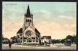 Basel, Strassenbahn an der Pauluskirche