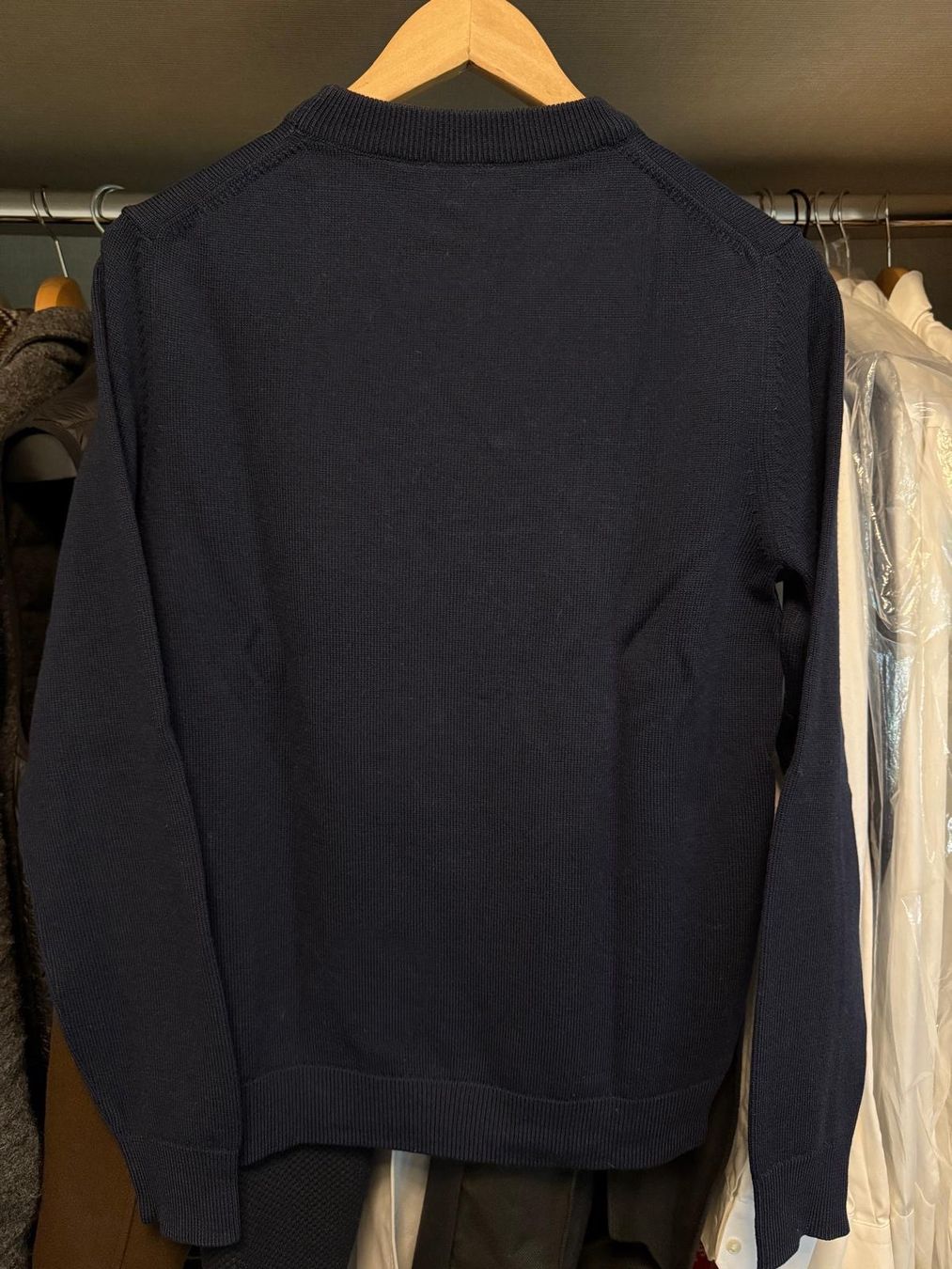 Kenzo Pullover & Sweatshirts: Stilvoller dunkelblauer Wollpullover von Kenzo Pull laine – Gebraucht aus Mont-sur-Lausanne von jolieresale 7