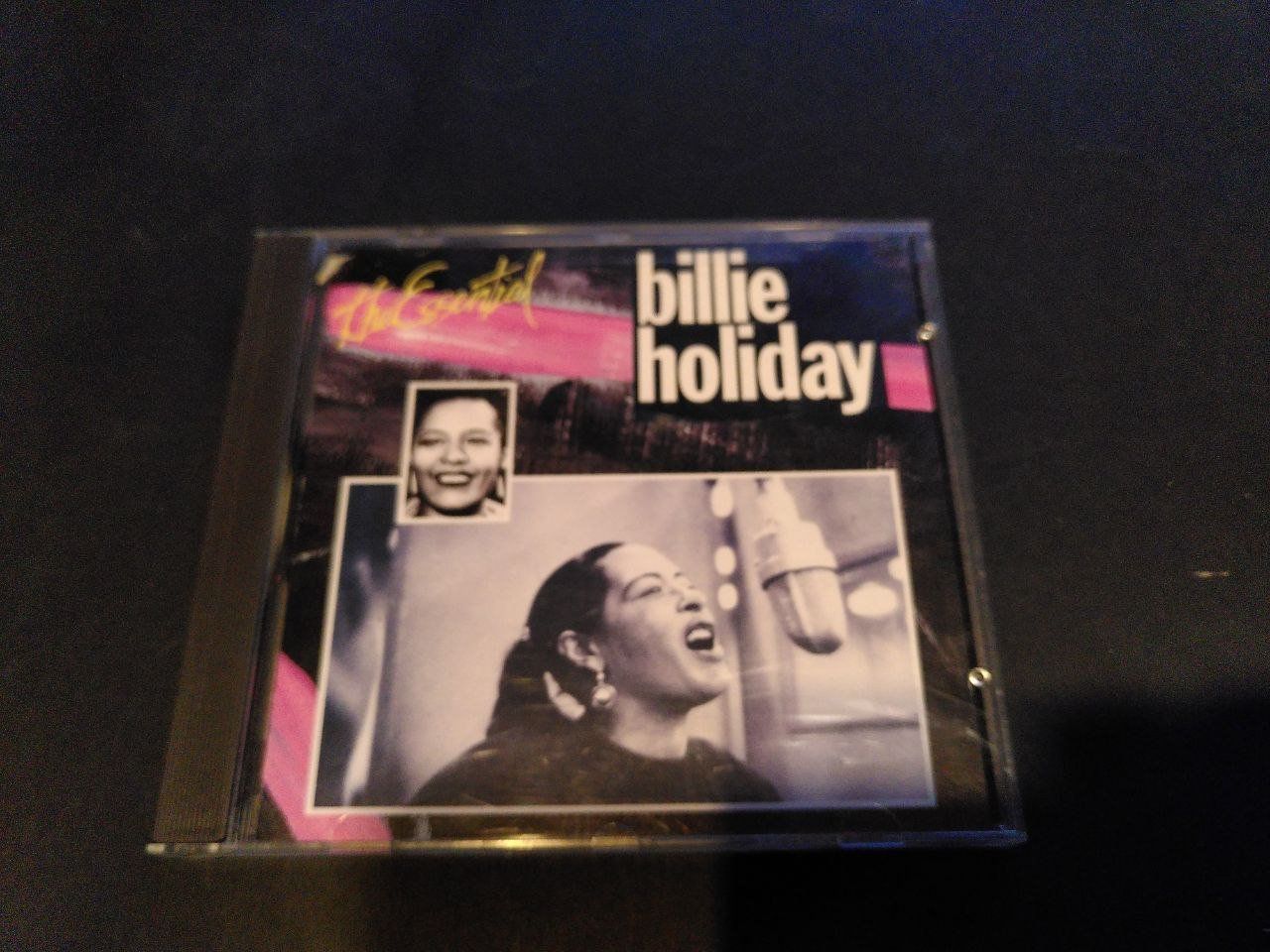 CD: CD Billie Holiday The Essential – Usato da Plan-les-Ouates venduto da jyg_bts5