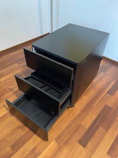 Korpus: Schwarzer Rollcontainer mit 3 Schubladen – Gebraucht aus Reinach AG von joric06 5
