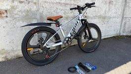 neues 20 Zoll Mountainbike Rahmen Alu Magnesium SILBRIG NEU