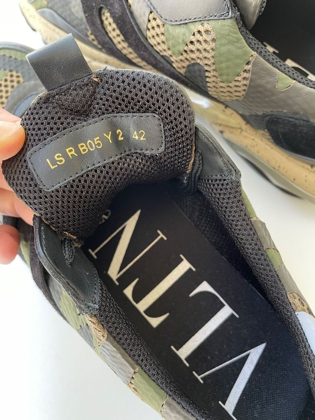 Valentino Scarpe da uomo: Valentino 'Bounce' Sneakers - Gr.42 – Nuovo (secondo la descrizione) da Basel venduto da MarkenundKleidung 1