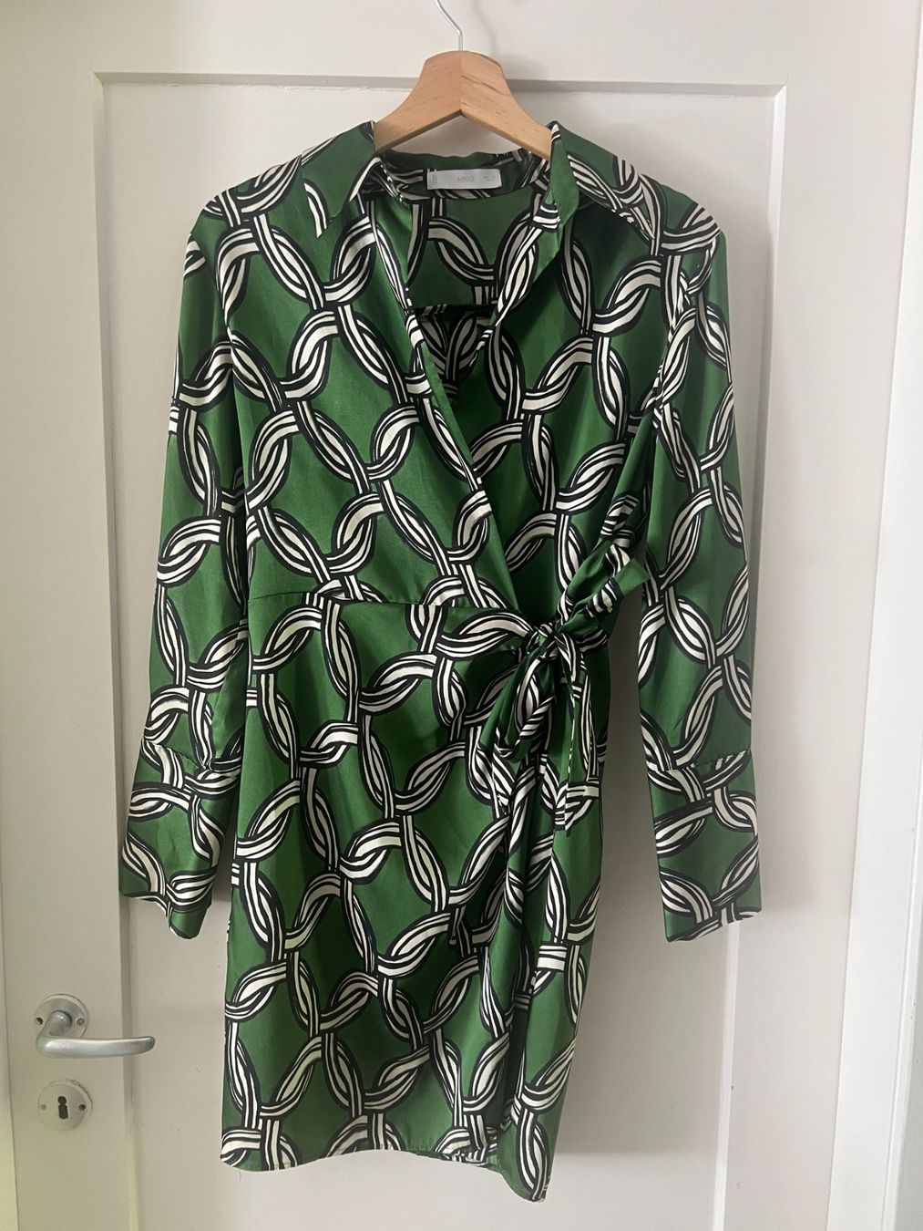 Mango Vestiti: Wickelkleid Mango  Grösse M – Usato da st.gallen venduto da SoCre75