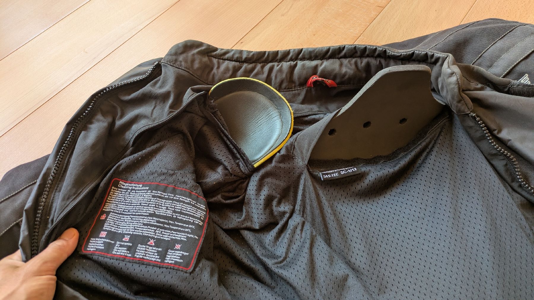 Vestes: Büse Lago Evo Motorrad Jacke, Grosse S/48  – D'occasion à Oberwil i. S. par Emil.G.Georgiev 4