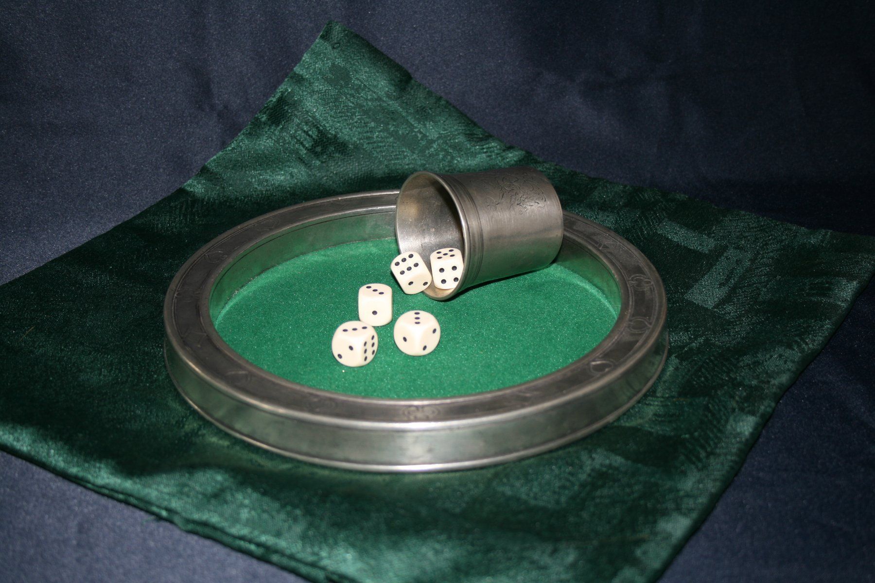 Jeux: Yatzy Zinn – D'occasion à Oberrohrdorf par chilibiggi