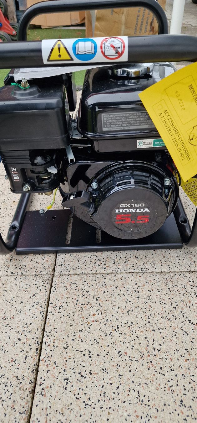 Honda Generatori di corrente: Honda Stromgenerator Neu in Originalverpackung – Nuovo e nell'imballaggio originale da Tagelswangen venduto da Axel_36 2