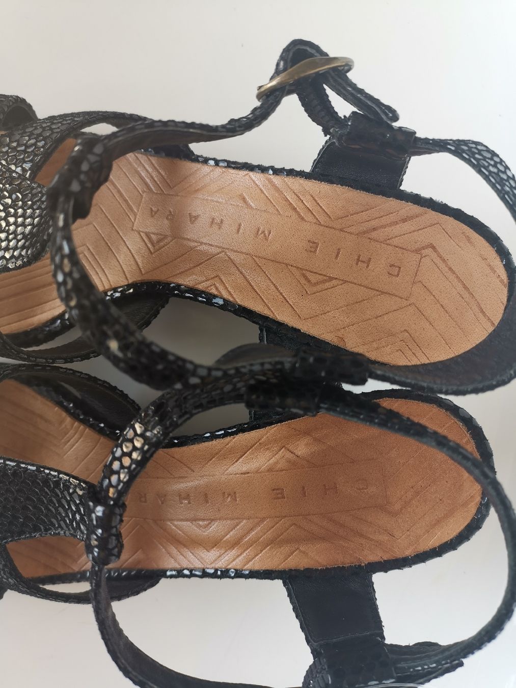 Chie Mihara Chaussures femmes: Chie Mihara Keilsandale  – D'occasion à Uerikon par pink_flamingo 1